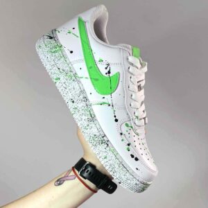 Nike Air Force 1 Custom Swoosh Verde Fluo e Sporcatura Verde Fluo e Nero