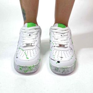 Nike Air Force 1 Custom Swoosh Verde Fluo e Sporcatura Verde Fluo e Nero