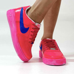 Nike Air Force 1 Custom Total Fucsia con Swoosh Celeste