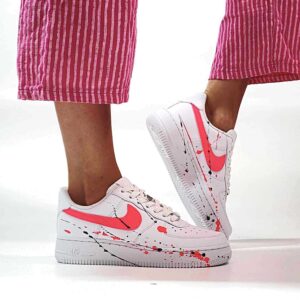 Nike Air Force One Custom Baffo Fuxia, Sporcatura Fuxia e Nera