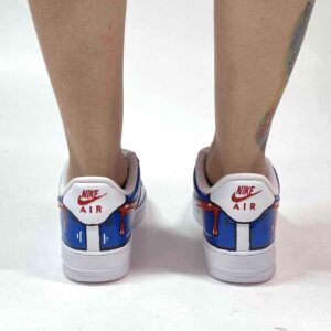 Nike Air Force One Custom Cartoon Dipinte A Mano Blu e Rosso, Swoosh Gocce Cadenti