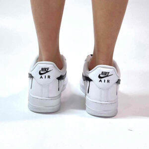 Nike Air Force One Custom Swoosh Effetto Goccia e Lacci Neri