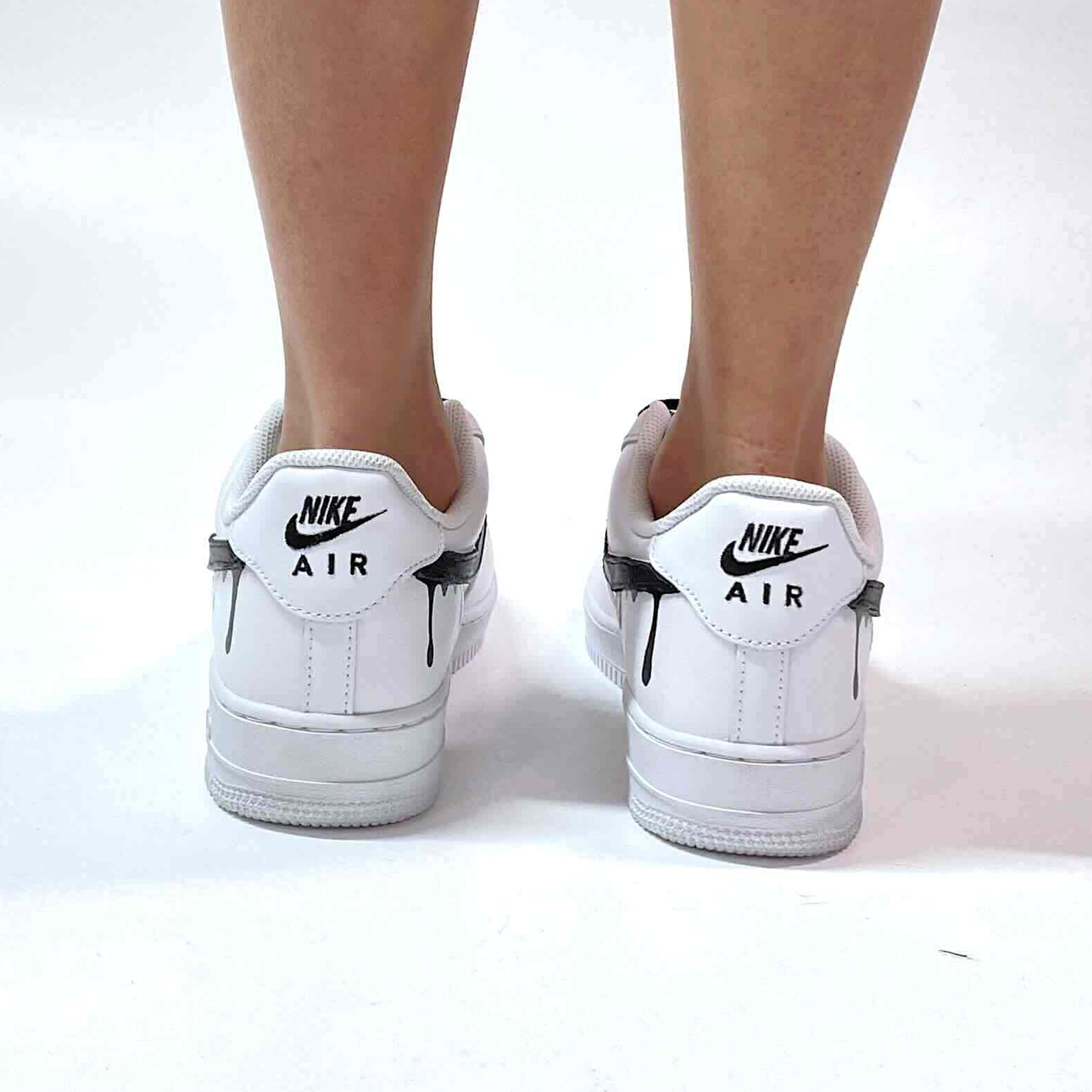 Nike Air Force One Custom Swoosh Effetto Goccia e Lacci Neri