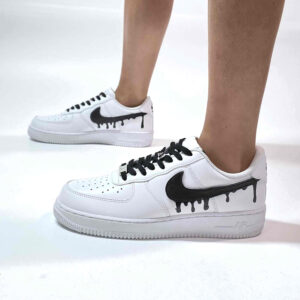 Nike Air Force One Custom Swoosh Effetto Goccia e Lacci Neri