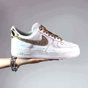 Nike Air Force One Custom Swoosh Glitter Oro, Inserti Leo e Sporcatura Vintage