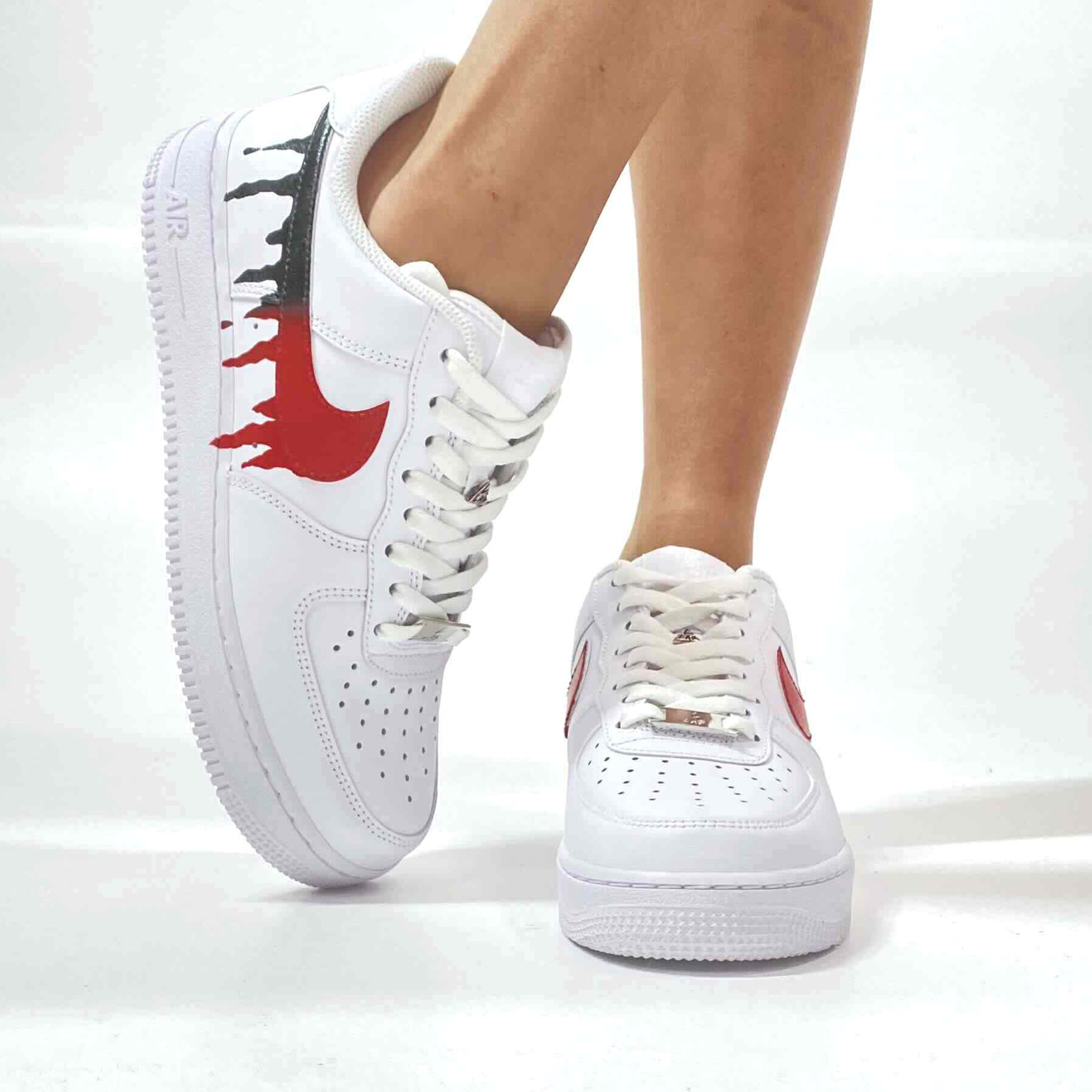 Nike Air Force One Custom Swoosh Nero e Rosso Sfumato