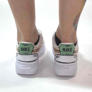 Nike Court Vision Low Platform Custom Cartoon Dipinte A Mano Beige e Verde