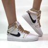 Nike Jordan 1 Custom Swoosh Lurex Nero, Catene e Borchie Oro, Inserti Raffia