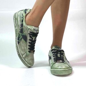 Diadora Delavé Verde Militare Logo Camouflage, Borchie Satinate e Lacci Neri