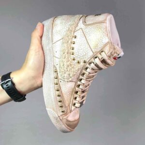 Nike Blazer Customized Delavé Beige Swoosh e Linguetta Teddy, Borchie e Occhielli Oro