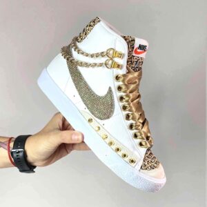 Nike Blazer Customized Swoosh Glitter, Catene e Borchie Oro, Inserti Raffia