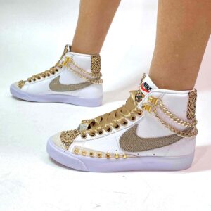 Nike Blazer Customized Swoosh Glitter, Catene e Borchie Oro, Inserti Raffia