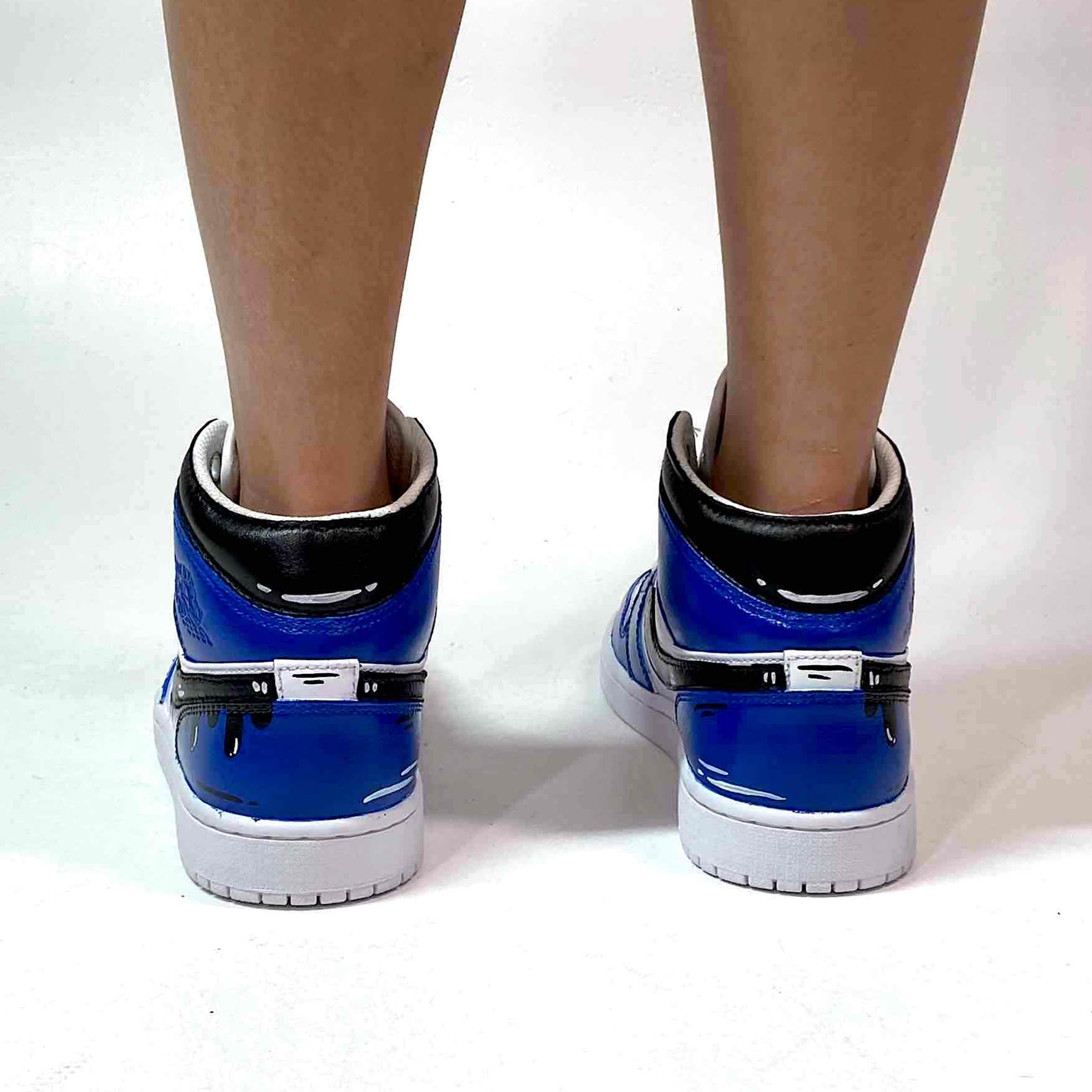 Nike Jordan 1 Custom Cartoon Dipinta A Mano Blu e Nero, Swoosh Goccia