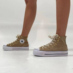 Converse All Star Personalizzate Platform Scamosciato Beige, Borchie Oro e Lacci Corda