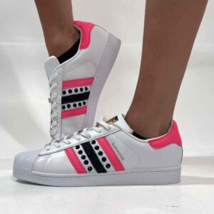 Adidas Superstar Personalizzate Fucsia, Nero e Borchie Nere