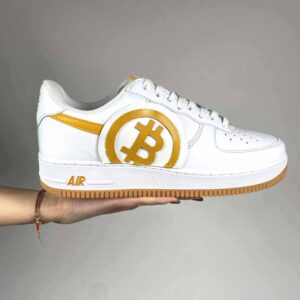 Nike AF1 solo per storia Bitcoin