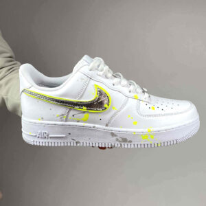 Nike Air Force One Custom Baffo Argento con contorno Giallo Fluo e sporcatura Giallo fluo e Argento