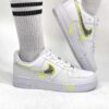 Nike Air Force One Custom Baffo Argento con contorno Giallo Fluo e sporcatura Giallo fluo e Argento