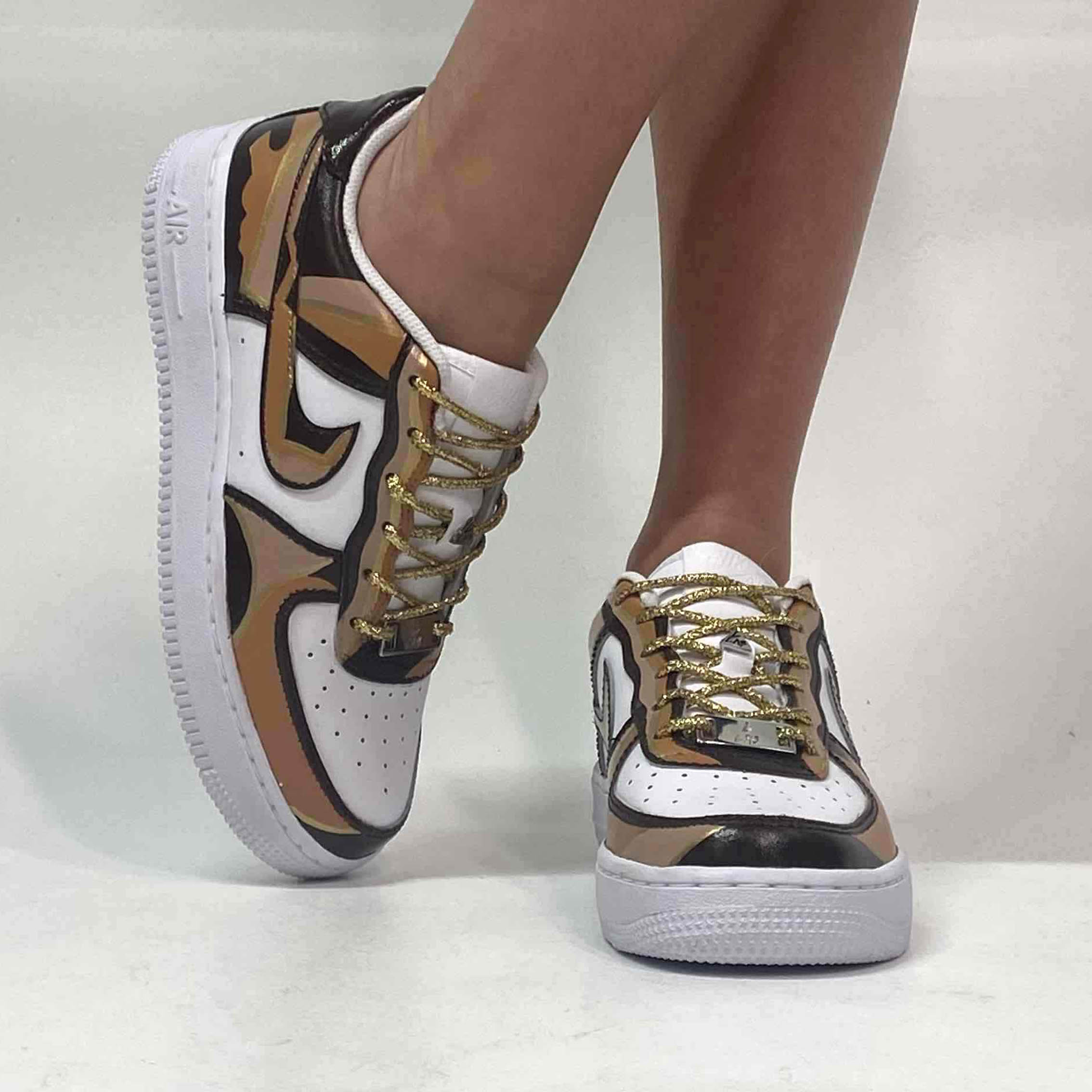 Nike Air Force One Custom Cartoon 2D Dipinte A Mano Marrone e Oro