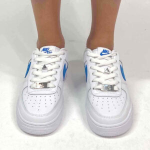 Nike Air Force One Custom Swoosh Turchese e Dettagli Dipinti A Mano