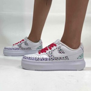 Nike Court Vision Low Platform Cartoon Dipinte A Mano Verde Acqua, Rosa e Lilla Maculato