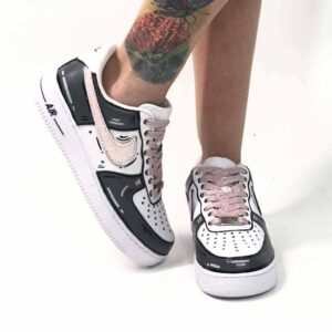Nike Air Force 1 Custom Cartoon Dipinte A Mano Grigio Swoosh e Lacci Rosa
