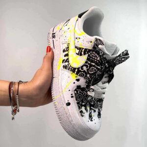 Nike Air Force One Custom Bandana Nera e Sporcatura Nera e Giallo Fluo
