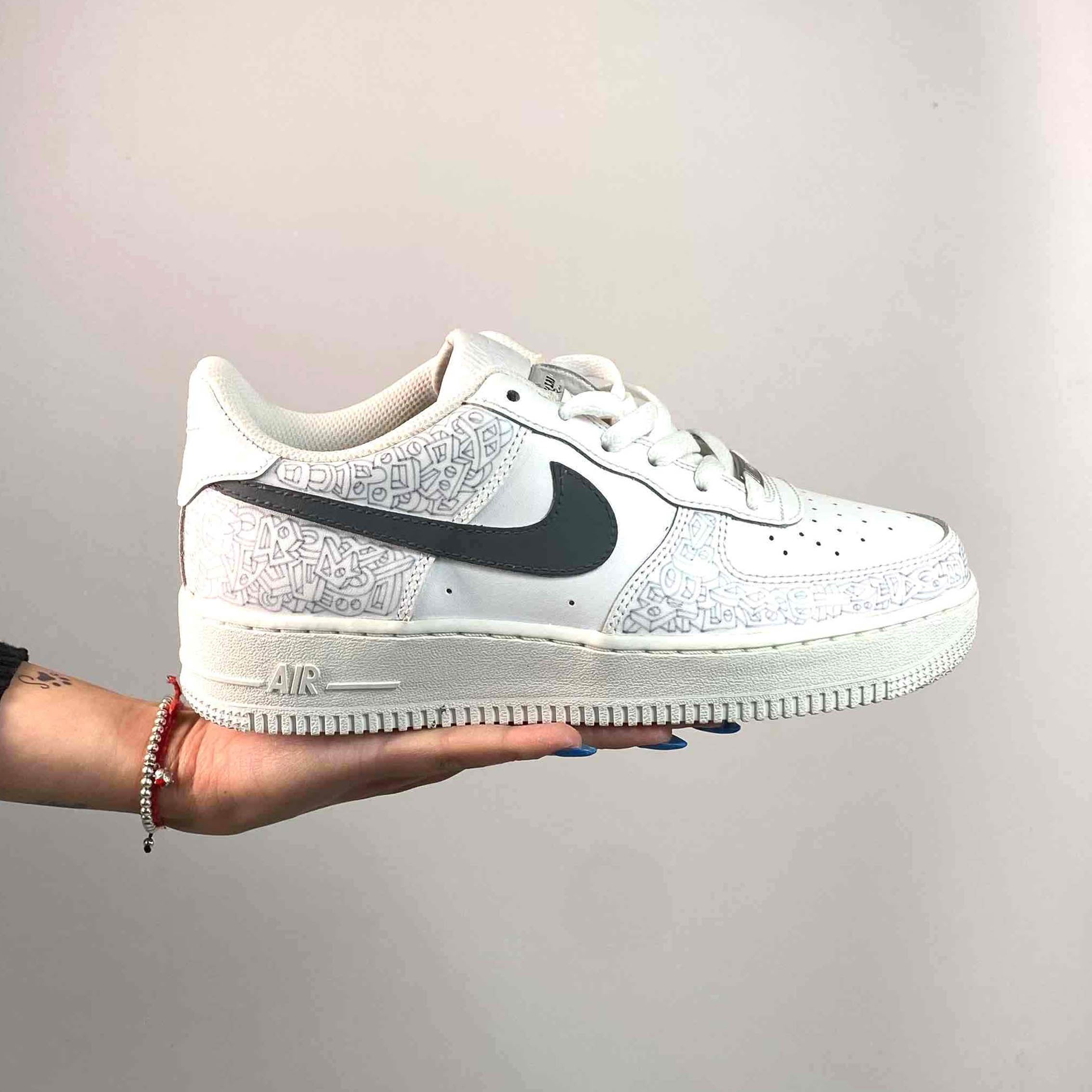 Nike Air Force One Custom Low Byro Art Collection – Julie