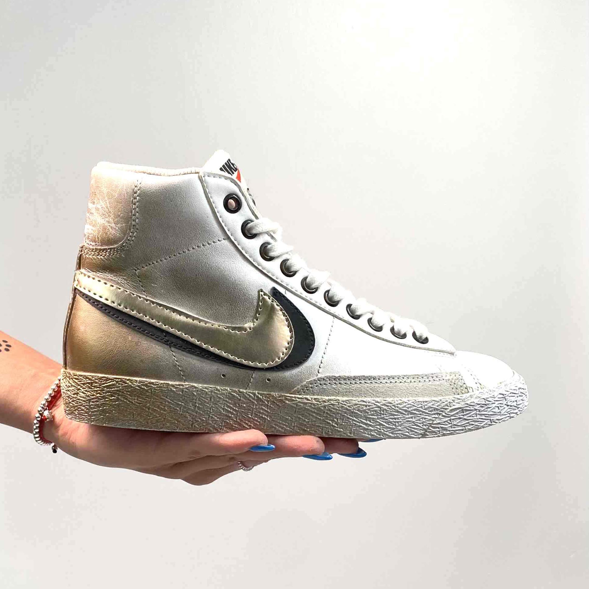 Nike Blazer Customized Vernice e Doppio Baffo Oro LLab Scarpe Custom
