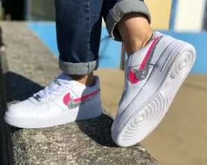 NIKE AF1 Silver & Fuxia