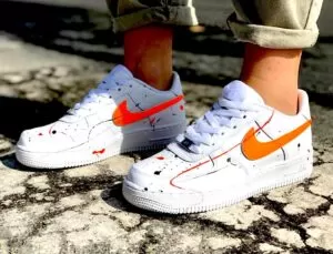 Nike Air Force One Custom Baffo Arancio Dirty Nike Air Force One Custom Baffo Arancio Dirty