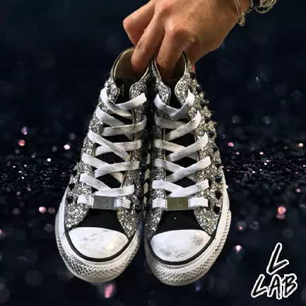 Borchie nere per scarpe store