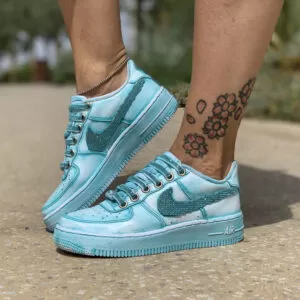 Nike Air Force One Custom Délavé Acqua Marina Swoosh e Lacci con Strass