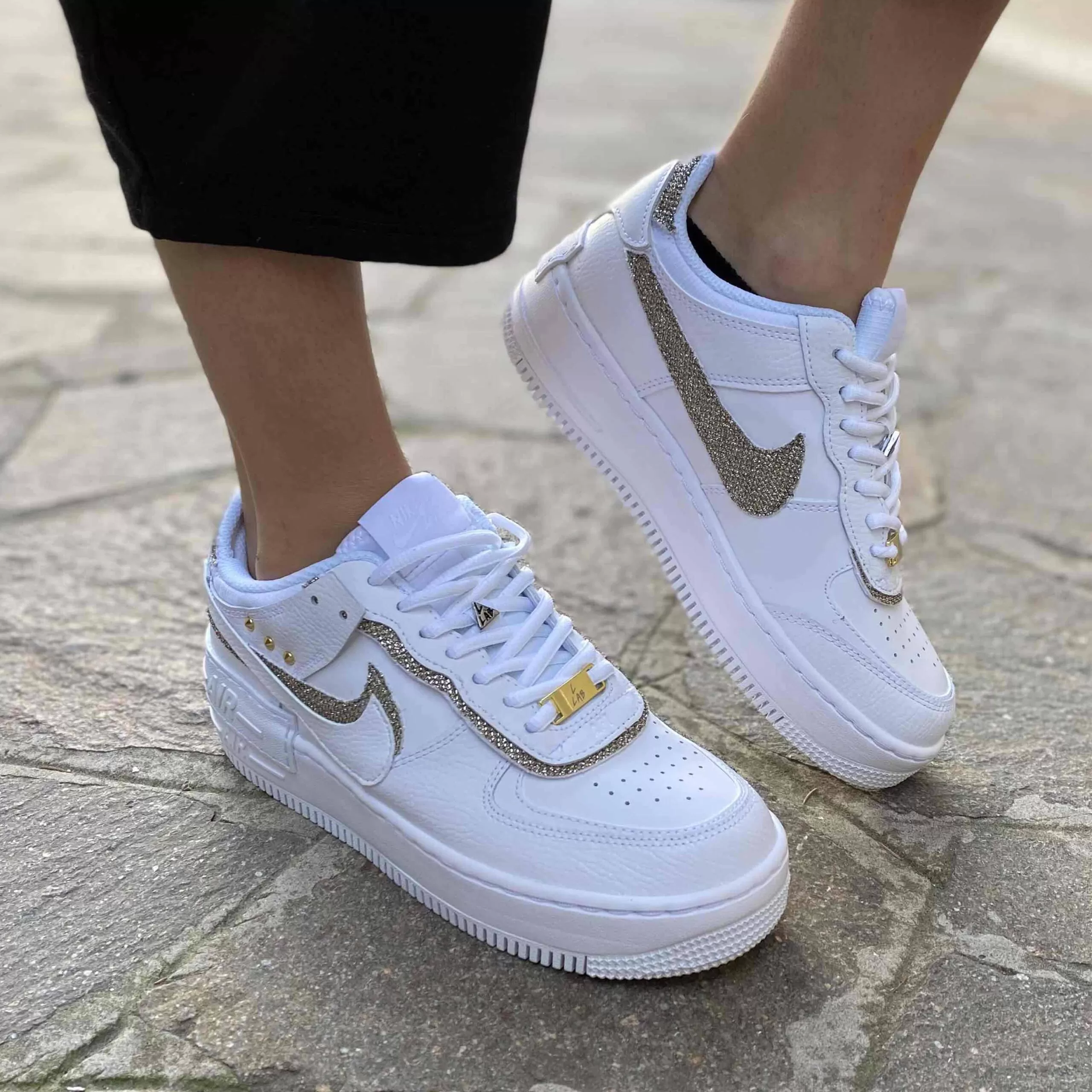Nike Air Force 1 Shadow Custom Doppio Swoosh Lurex Oro Cucito A Mano