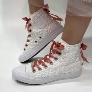 Converse All Star Personalizzate Sposa Total White Laccetti e Fiocco Rosa Antico