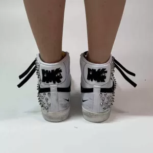 Nike Blazer Customized Borchie, Swoosh Dipinto A Mano & Sporcatura Vintage