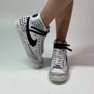 Nike Blazer Customized Borchie, Swoosh Dipinto A Mano & Sporcatura Vintage