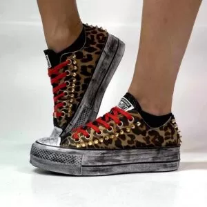 Converse All Star Personalizzate Platform Low Tessuto Leo Linguetta e Tampone Lurex Nero, Borchie Oro e Lacci Rossi