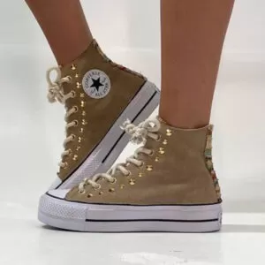 Converse All Star Personalizzate Platform Scamosciato Beige, Borchie Oro e Lacci Corda