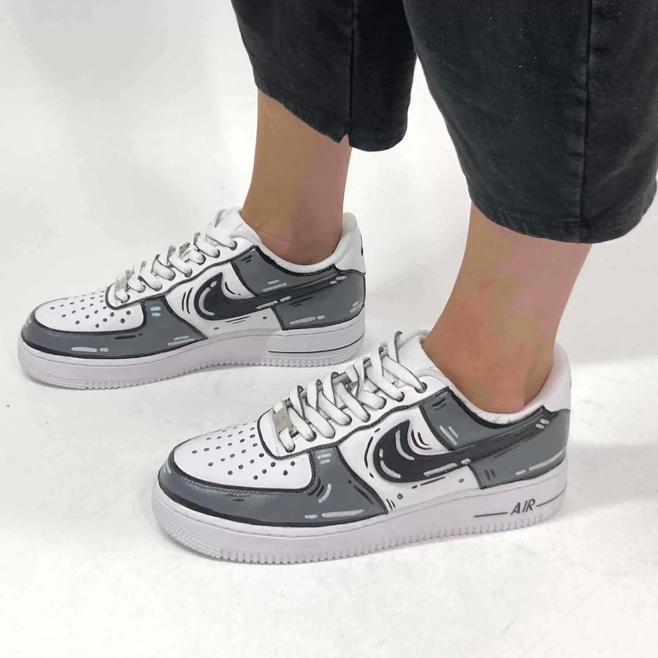 Nike Air Force One Custom Cartoon Dipinte A Mano Nero e Grigio